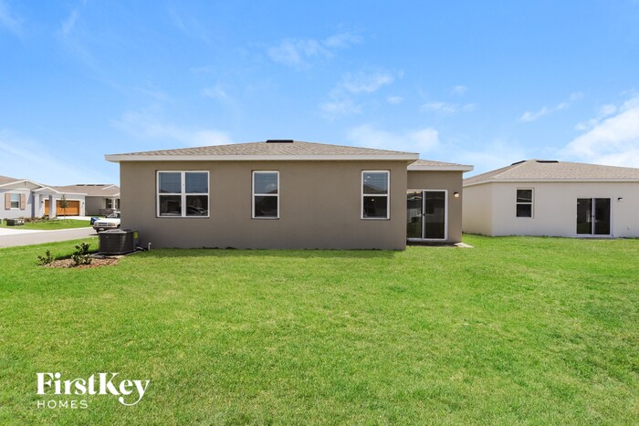 Building Photo - 438 Reina Wy