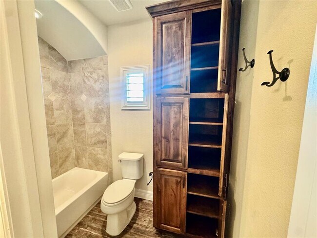 Building Photo - 217 San Gabriel Hideaway Cv