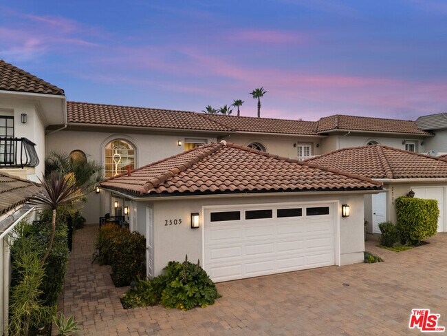 Building Photo - 2305 Canyonback Rd