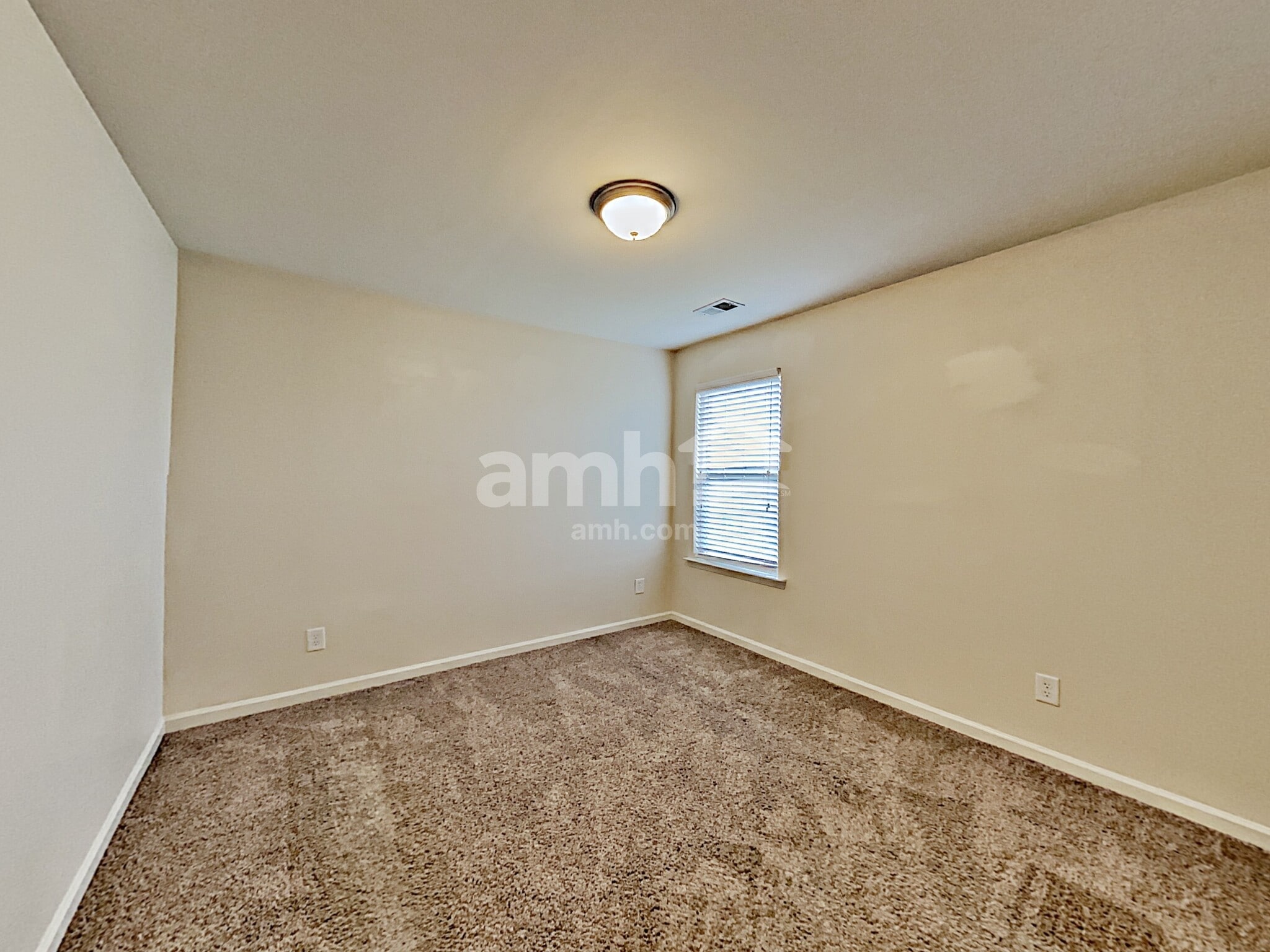 Building Photo - 975 Donington Cir