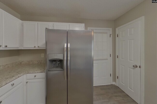 Building Photo - 424 Forest Grove Cir