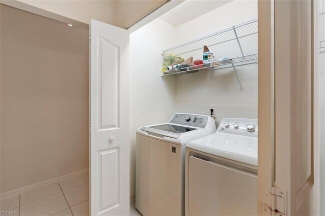 Building Photo - 627 St Andrews Blvd