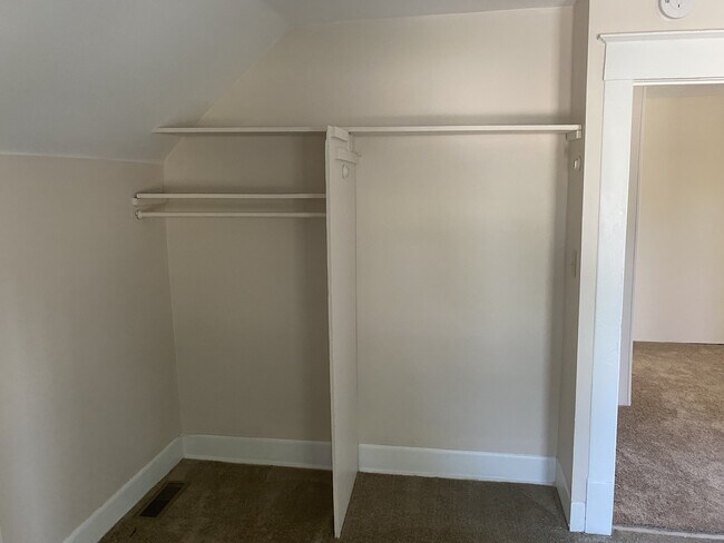 Building Photo - 1412 N Champaign St