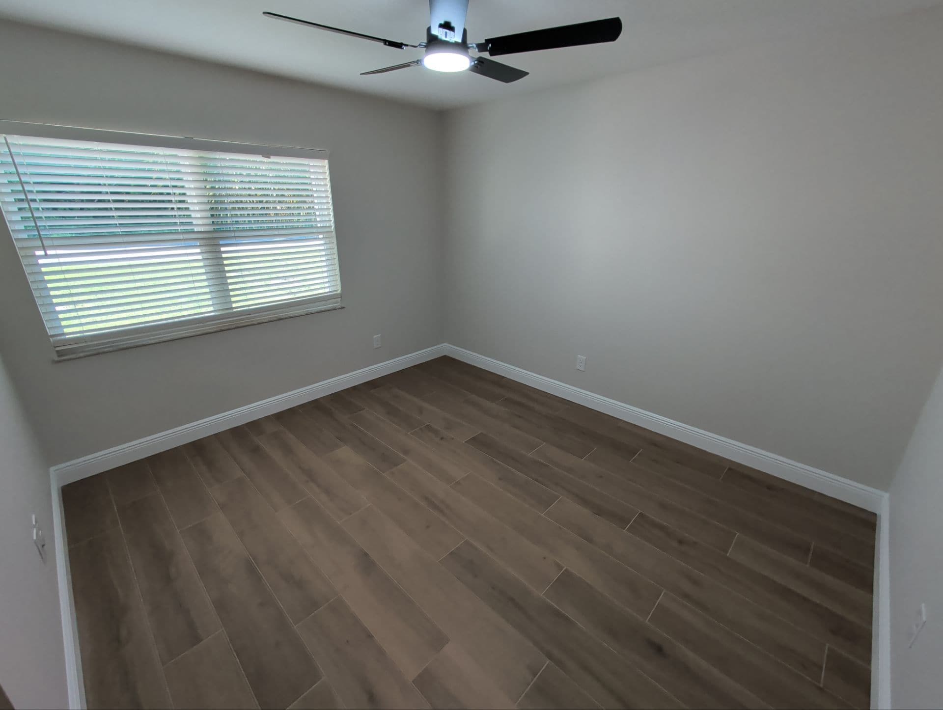 Building Photo - 7 Chinaberry Cir