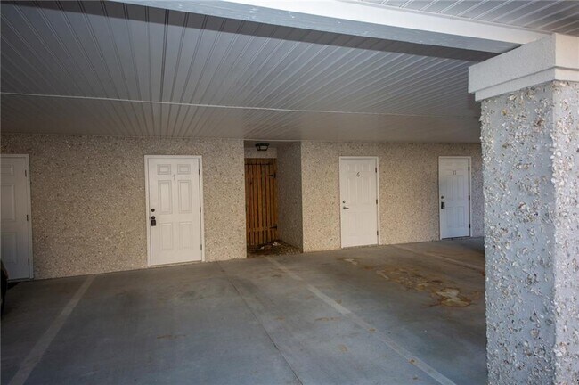 Building Photo - 1506 Plantation Point Dr