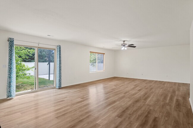Building Photo - 2867 W 400 S