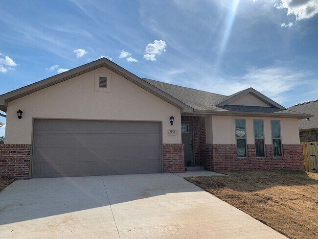Building Photo - 2131 Tallgrass Ter