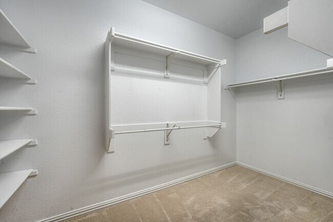 Building Photo - Charming Single-Story Home Located in Lind...