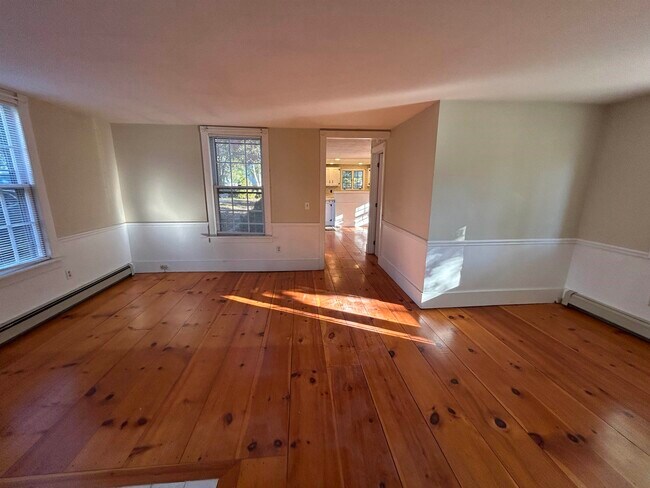 Building Photo - 23 Garfield St