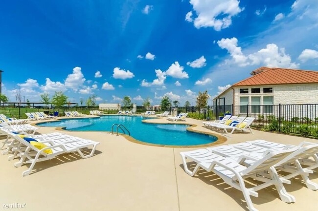 Building Photo - 4 br, 4 bath Condo - 27040 East US 380 Fla...