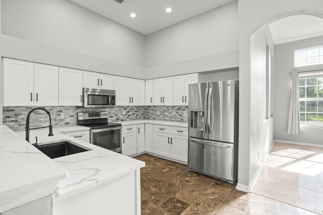 Building Photo - 2810 University Acres Dr