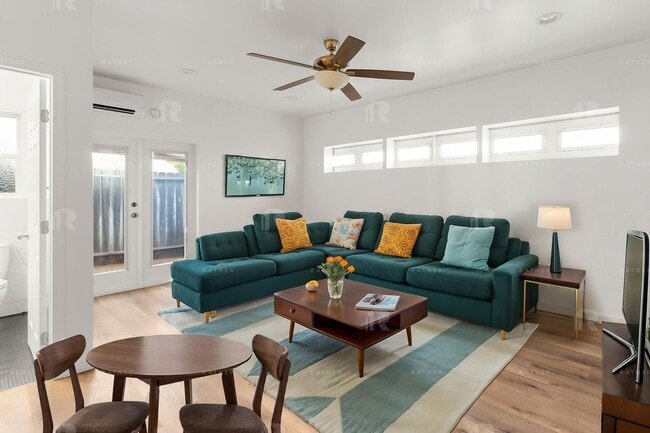 Building Photo - Newly REMODELED large 4 bed / 4 bath home w/ family room, private bonus room / home office, and "...