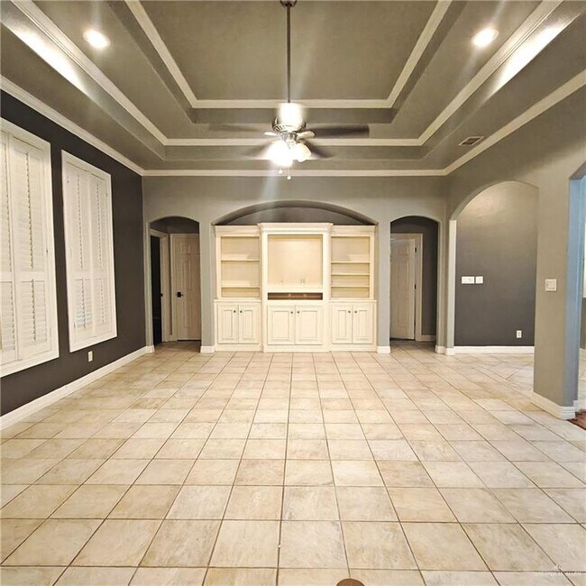 Building Photo - 22 Sequoia Dr