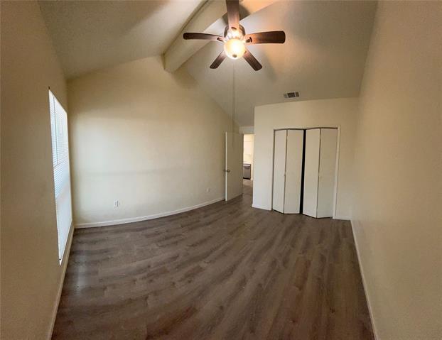 Building Photo - 9696 Walnut St