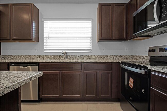 Building Photo - 2906 Lavanda Dr