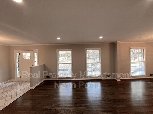 Building Photo - 3434 Palace Ct