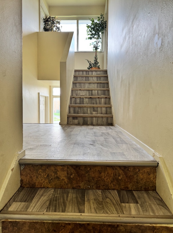 Building Photo - 715 Thompson Dr