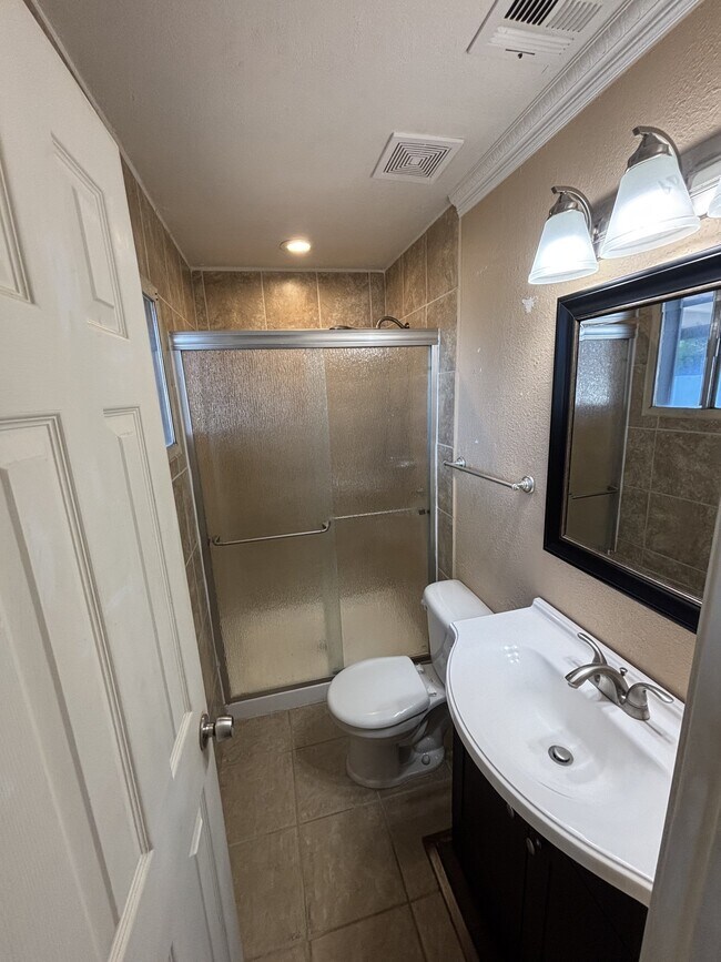 Building Photo - 3441 E Claire Dr