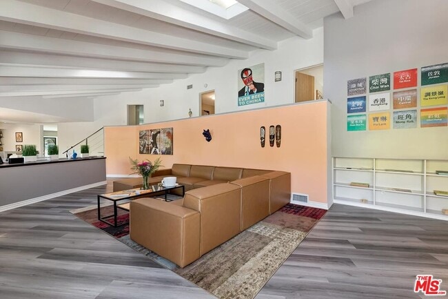 Building Photo - 3141 Lake Hollywood Dr