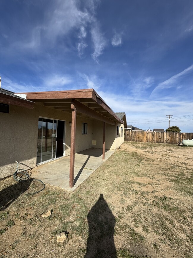 Building Photo - 19660 Neuralia Rd