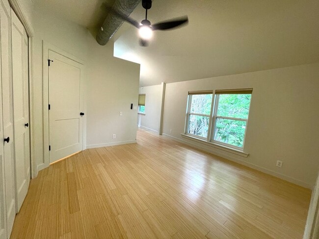 Building Photo - 4718 Depew Ave