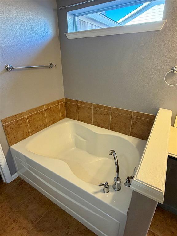 Building Photo - 500 Kingfisher Ln