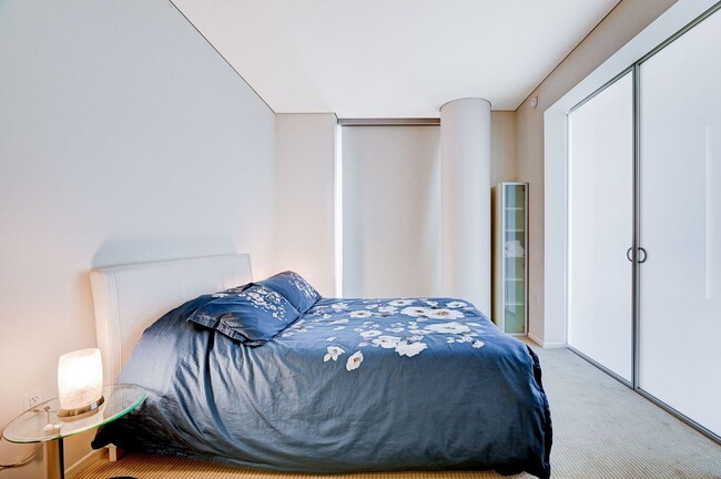 Building Photo - Veer Towers 1704E-One Bedroom Fully Furnis...