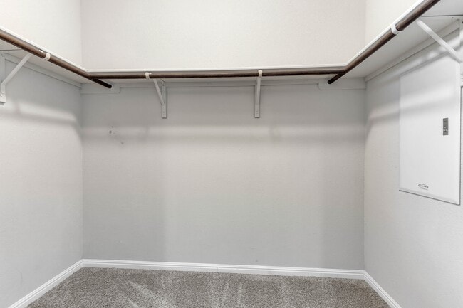 Building Photo - 3311 Brywood Dr