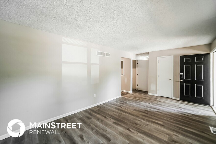 Building Photo - 806 SE 19th St