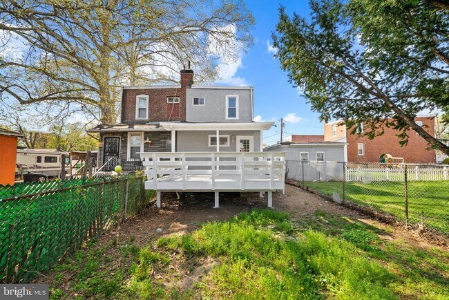 Building Photo - 7608 Chelwynde Ave