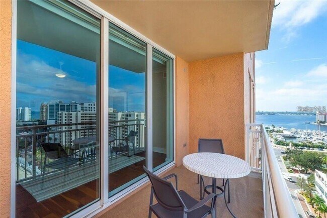 Building Photo - 1350 Main St