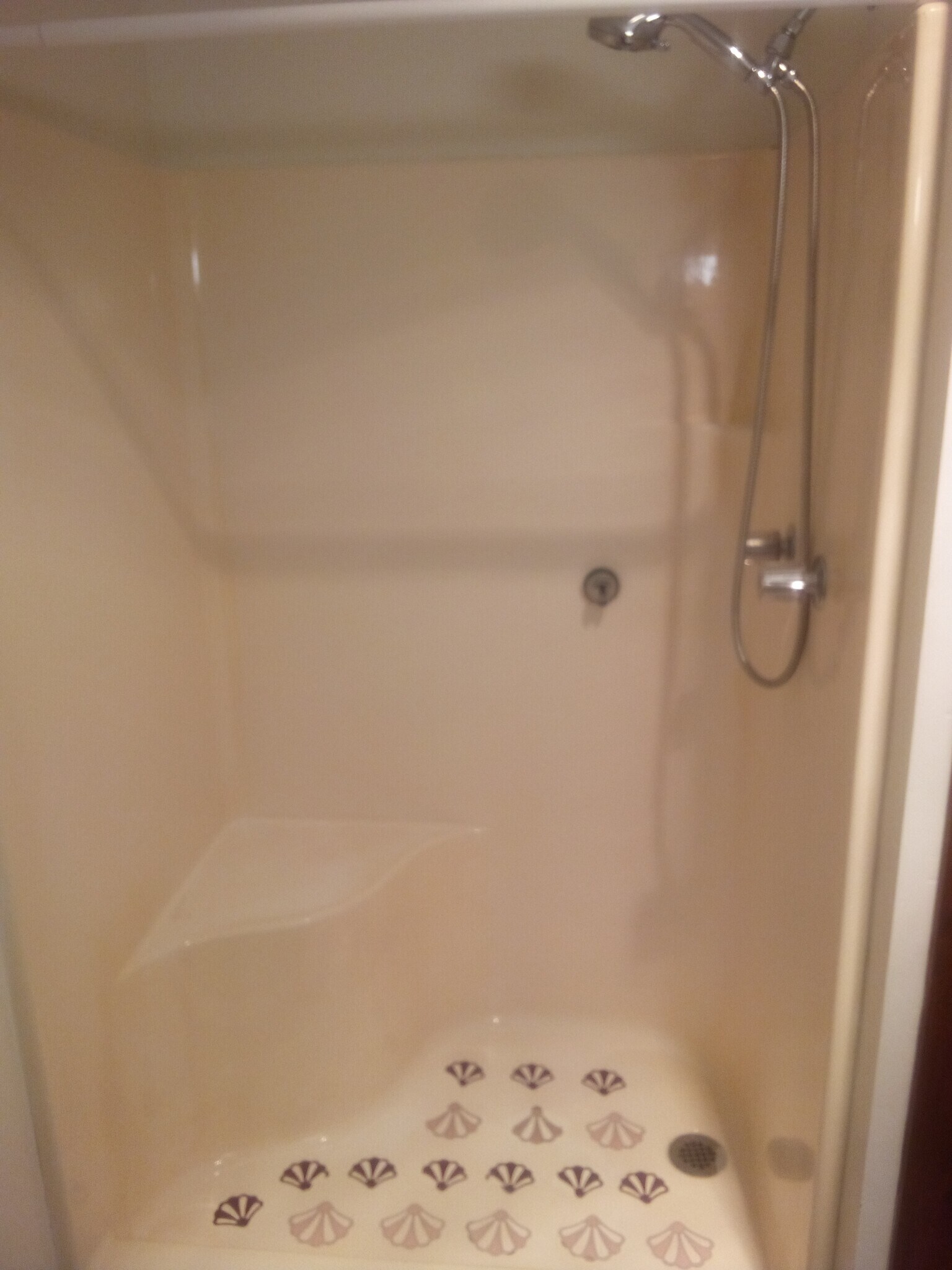 walk-in shower w/seat - 703 Monroe St