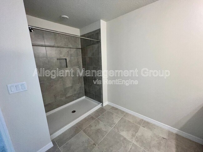 Building Photo - 2600 Bright Jewel St