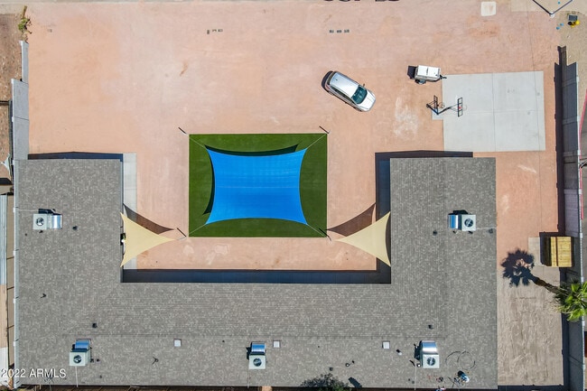 Building Photo - 37 E El Parque Dr