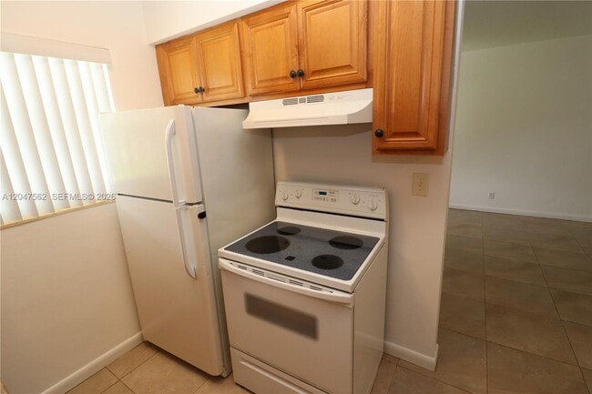 Building Photo - 1708 N 16th Ave