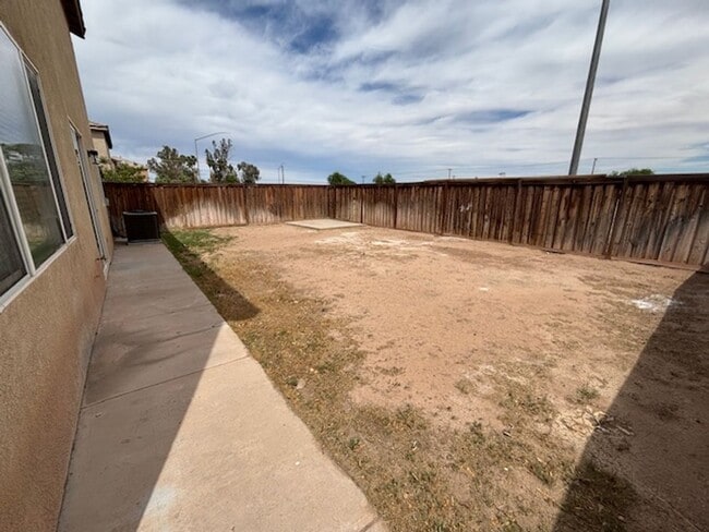 Building Photo - 2684 Jade Tree St