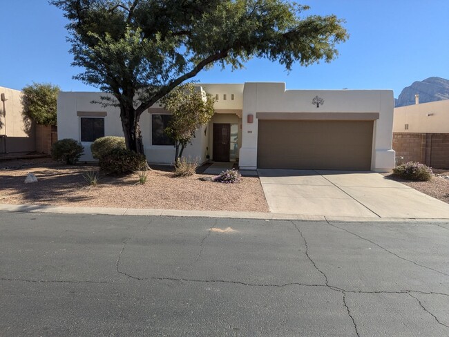 Building Photo - Oro Valley Rental