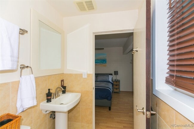 Building Photo - 6266 Keokea Pl