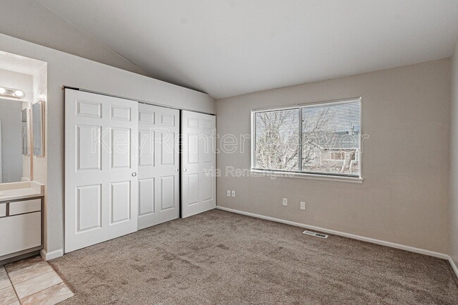 Building Photo - 1099 S Walden Way