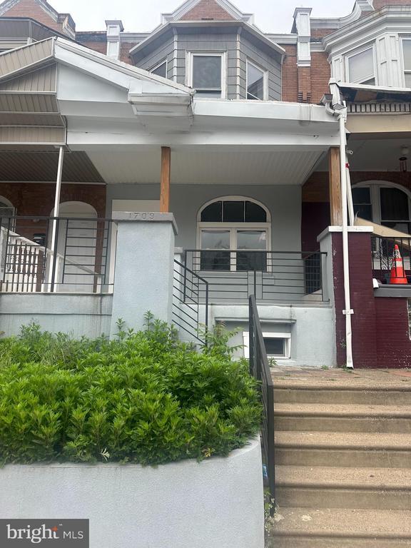 Building Photo - 1709 S 58th St