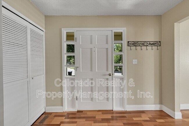 Building Photo - 2430 S Eagle Way