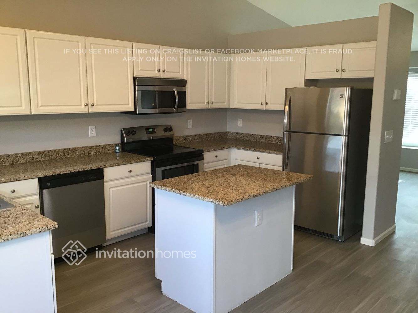 Building Photo - 3801 Morning Glory Dr