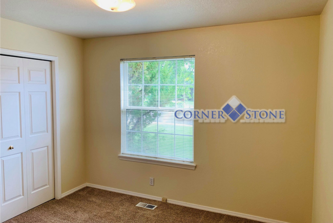 Building Photo - Delightful Home in Columbia Village with B...
