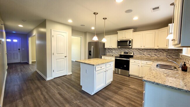 Building Photo - 147 Niblick Dr