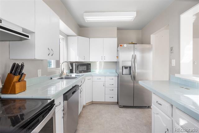 Building Photo - 203 Elmwood Dr