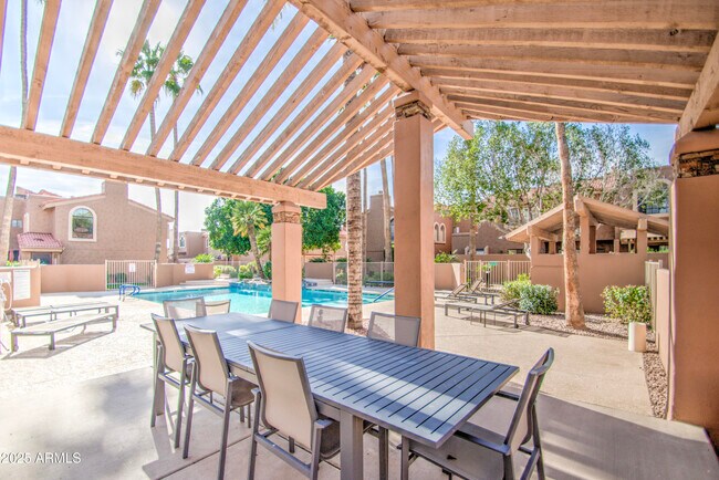 Building Photo - 5640 E Bell Rd