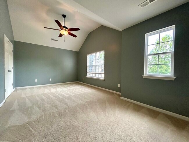 Building Photo - 5915 Parkstone Drive