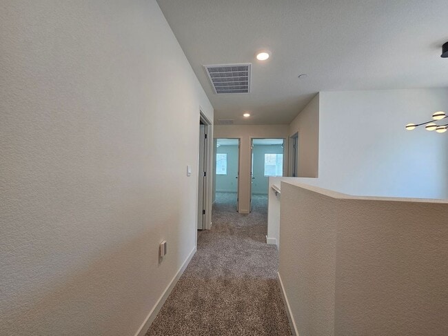 Building Photo - 8296 Whippersnapper Way