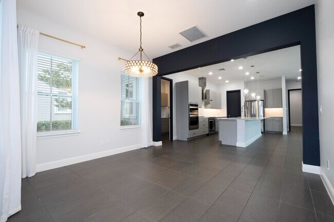 Building Photo - 6665 Bridgman St