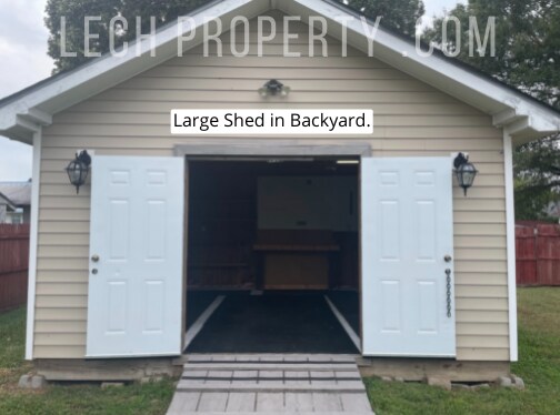 Building Photo - 302 N 10th St